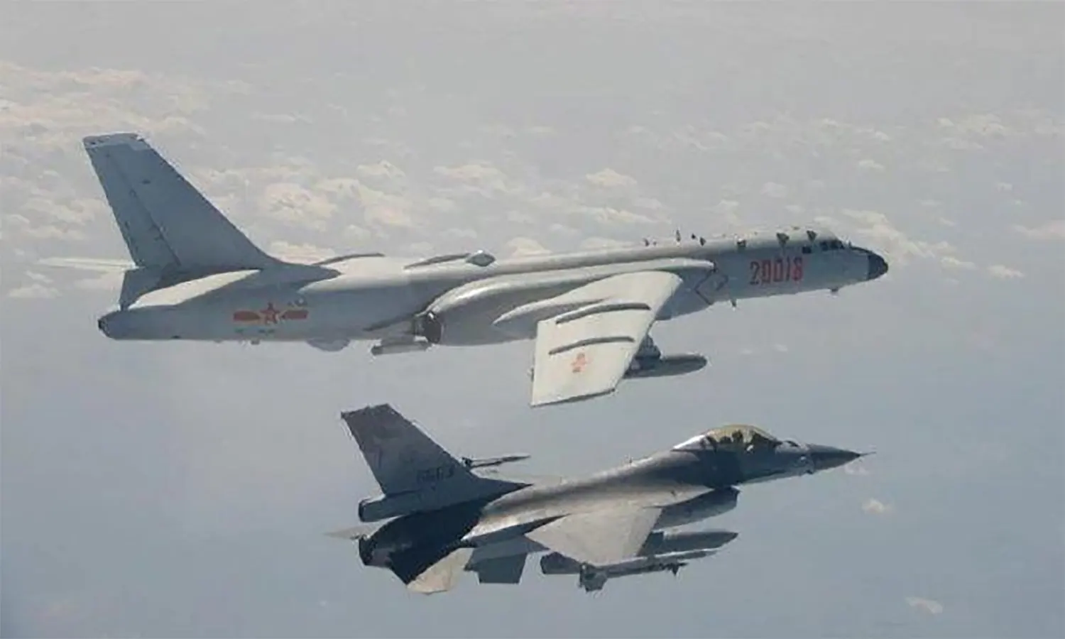 Asia Timur Memanas, Dua Pengebom Nuklir China Dekati Taiwan